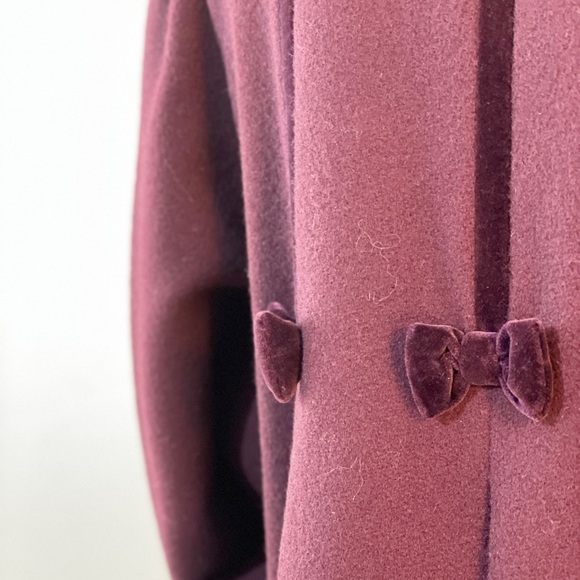 Vintage Rothschild Burgundy Coat with Bows. Dry Cleaned. - Picture 10 of 15